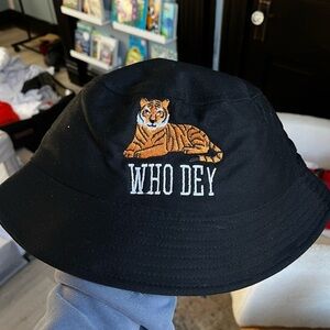 Black Bucket Hat with Tiger Embroidery